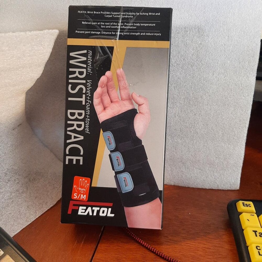NEWBox! FEATOL Wrist Brace Support & Stability Aching Wrist &Carpal SzS/M Right